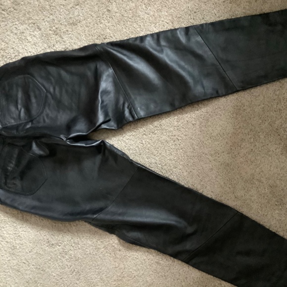 Womens Wilson’s leather pants - Picture 2 of 3